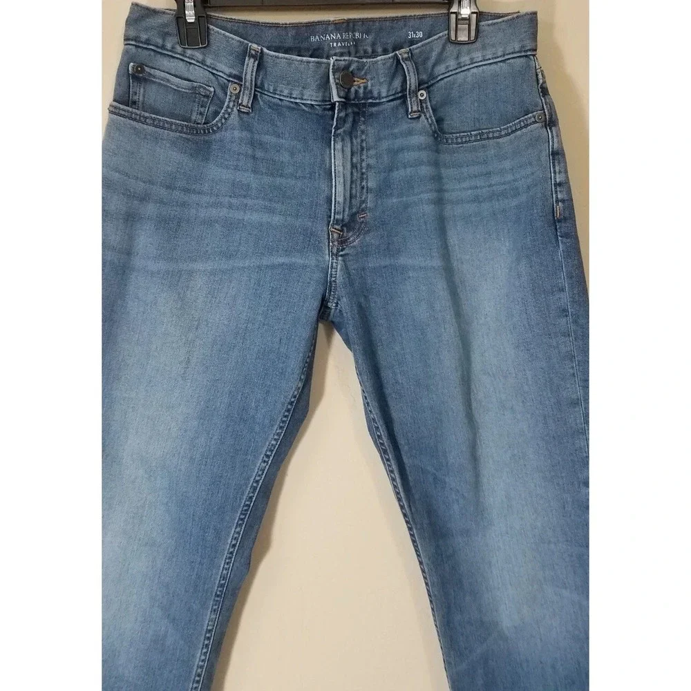 Banana Republic Traveler Jeans Men 31 x 30 Light Med Blue Denim Pants Stretch‎